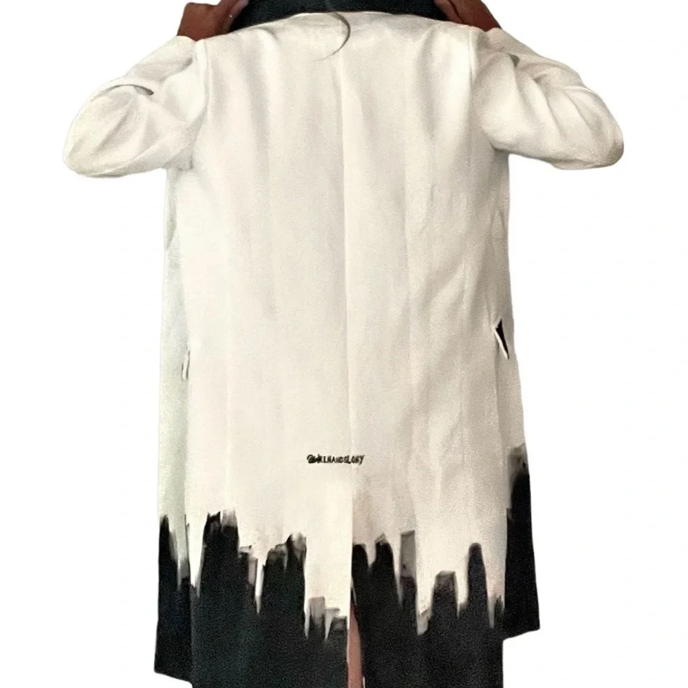 Elegant Two-Tone Women's Trench Coat - Picture 4 of 4